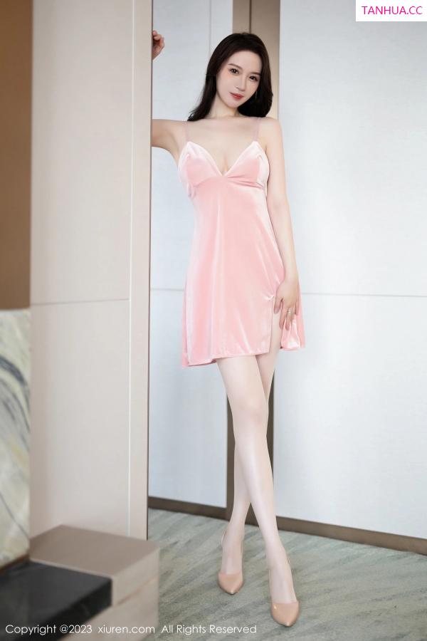 [XiuRen]高清写真图 2023.08.03 No.7182 梦心玥 丝袜美腿